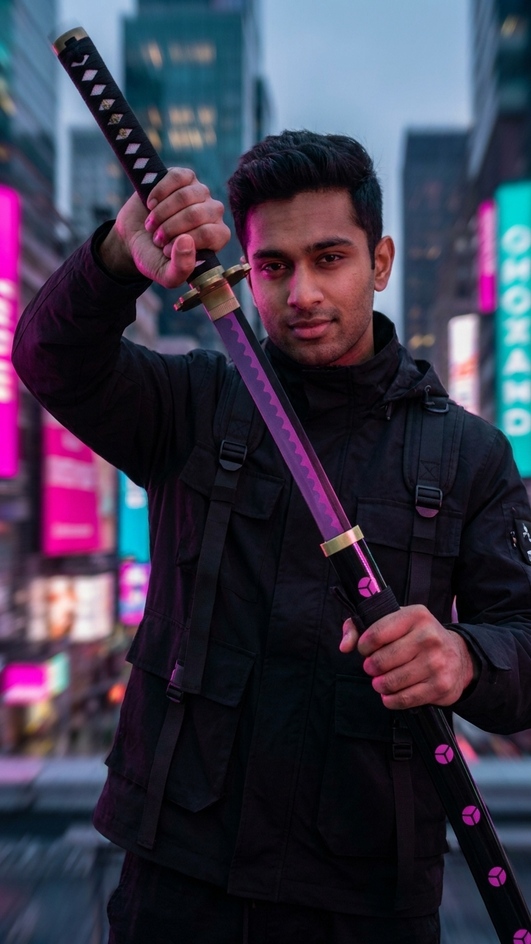 One Piece: Roronoa Zoro "Shusui" Wooden Katana – Black Blade Edition (102cm)
