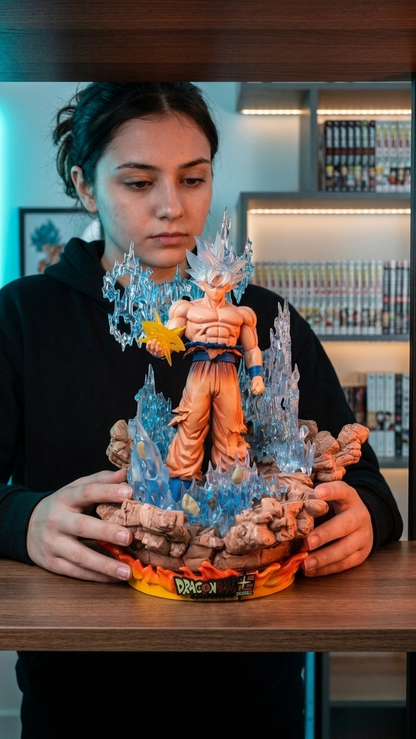 Dragon Ball Super Son Goku "Mastered Ultra Instinct" Premium Collectible Figure - 33cm