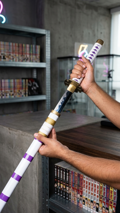One Piece: Monkey D. Luffy "Nidai Kitetsu" Wooden Katana – 104cm Replica